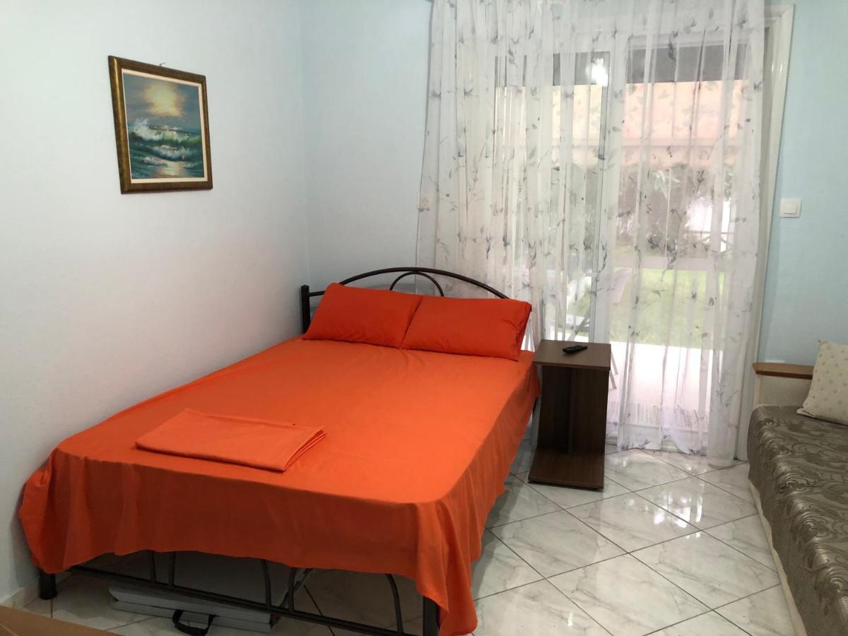 Thea Sea Apartment Nea Moudania Dış mekan fotoğraf