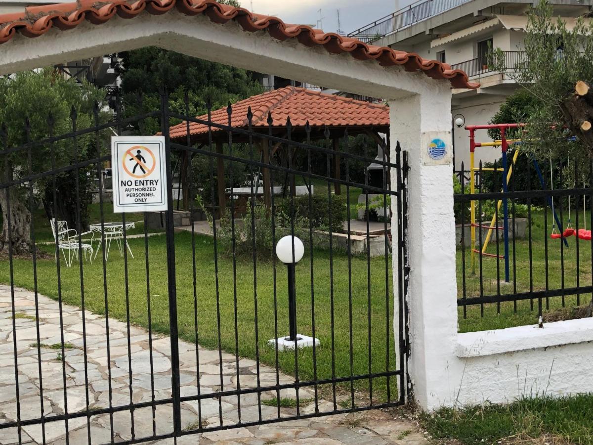 Thea Sea Apartment Nea Moudania Dış mekan fotoğraf