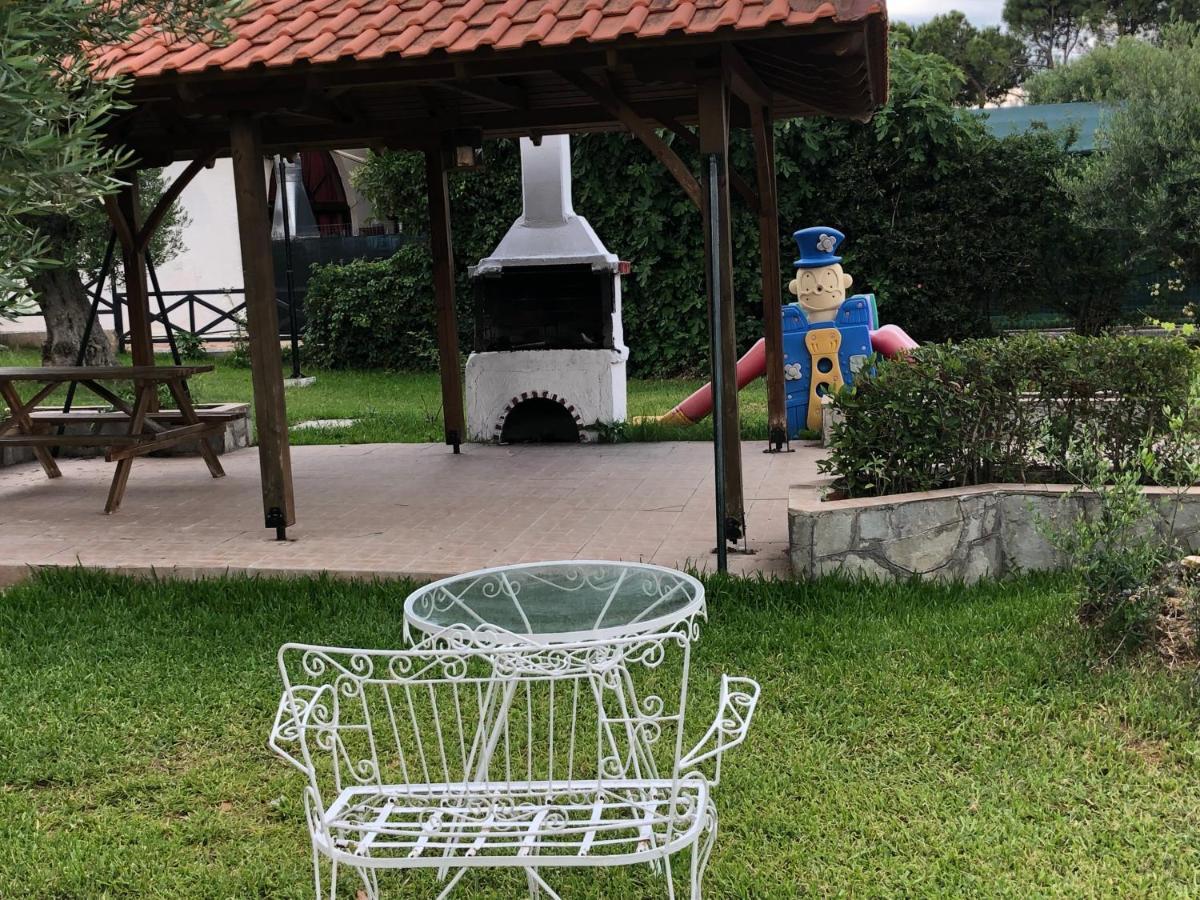 Thea Sea Apartment Nea Moudania Dış mekan fotoğraf