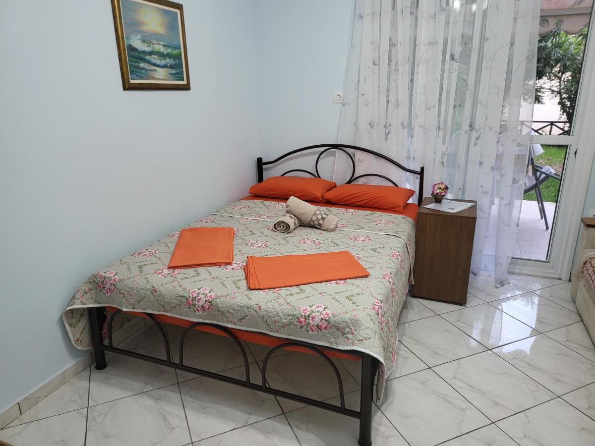 Thea Sea Apartment Nea Moudania Dış mekan fotoğraf